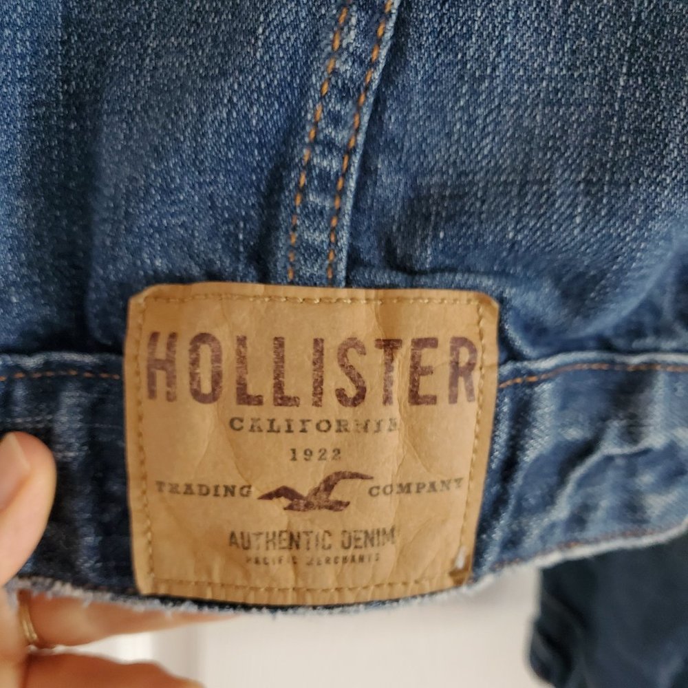 holister distressed denim jacket - Picture 3 of 12